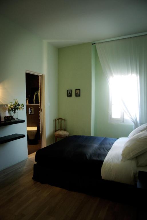 Monte Arena Bed and Breakfast Montaren-et-Saint-Médiers Kamer foto