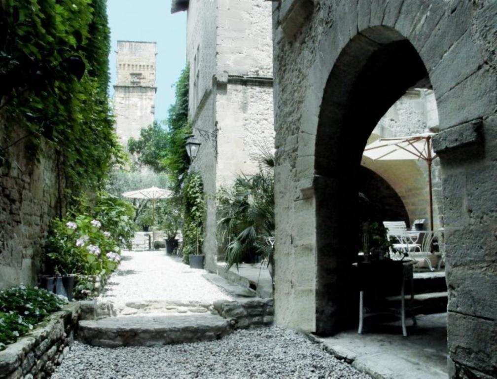 Monte Arena Bed and Breakfast Montaren-et-Saint-Médiers Buitenkant foto