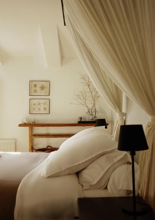 Monte Arena Bed and Breakfast Montaren-et-Saint-Médiers Buitenkant foto
