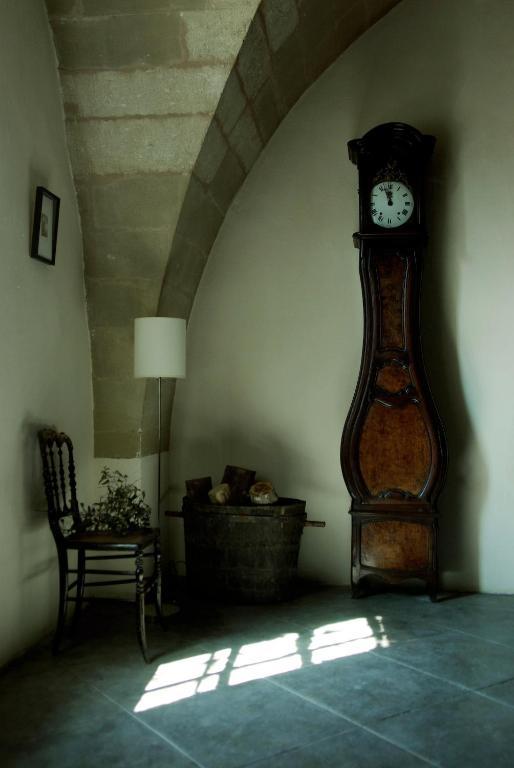 Monte Arena Bed and Breakfast Montaren-et-Saint-Médiers Buitenkant foto